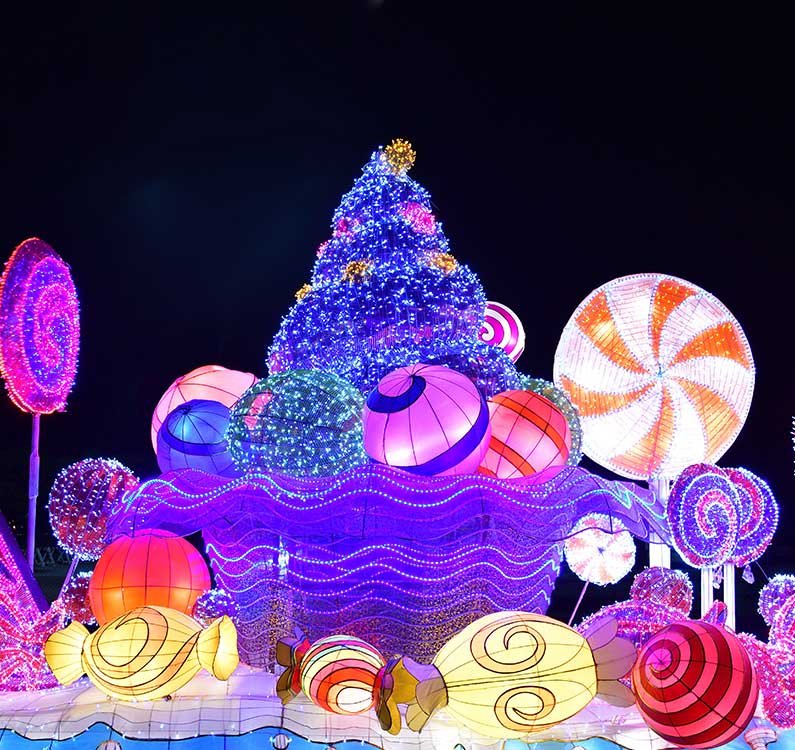 dallas winter lights featuring a lit up candy wonderland exhibit<br />
