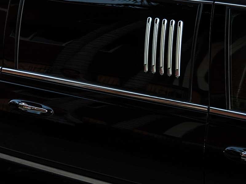 black stretch limo close up black stretch limo close up
